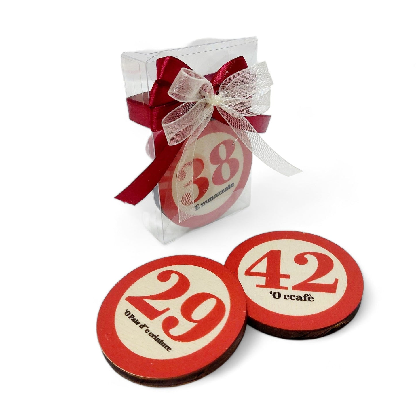 Calamita in legno a forma di numero della tombola napoletana