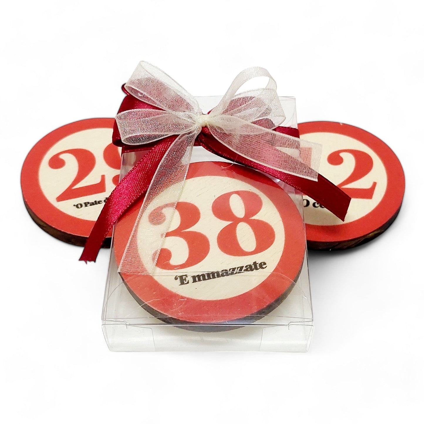 Calamita in legno a forma di numero della tombola napoletana