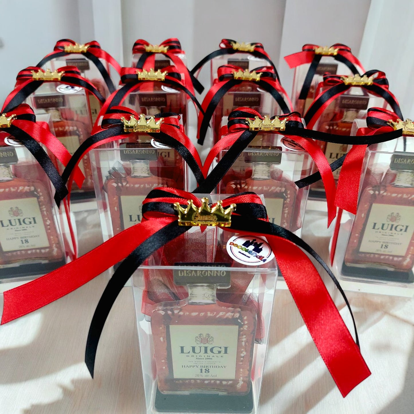 Bomboniera in tema bottiglia di liquore (Disaronno)