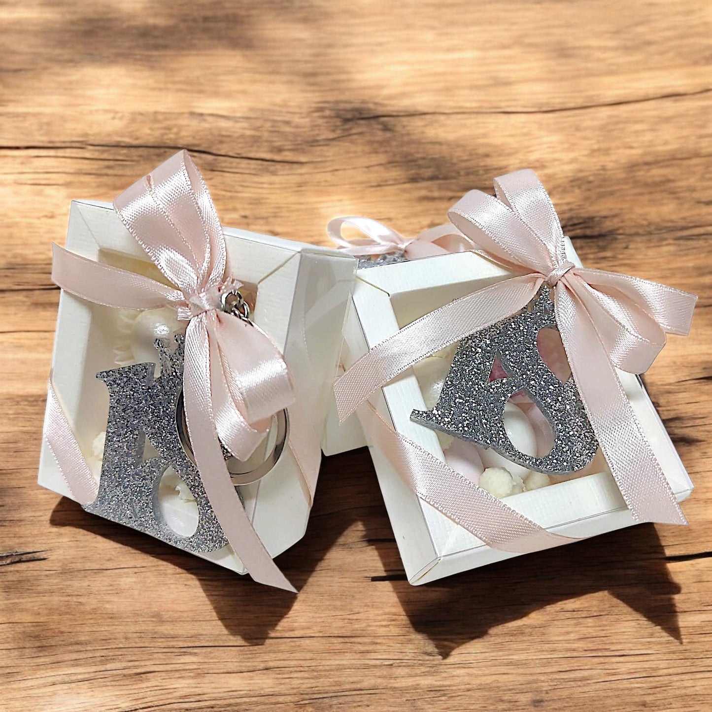 Portachiavi in plexiglass glitterato con scatola degustazione confetti