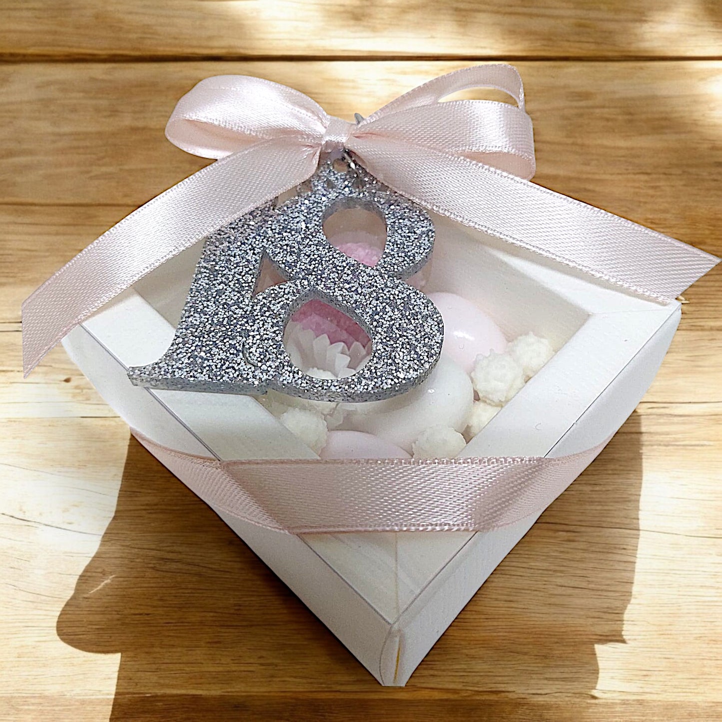 Portachiavi in plexiglass glitterato con scatola degustazione confetti