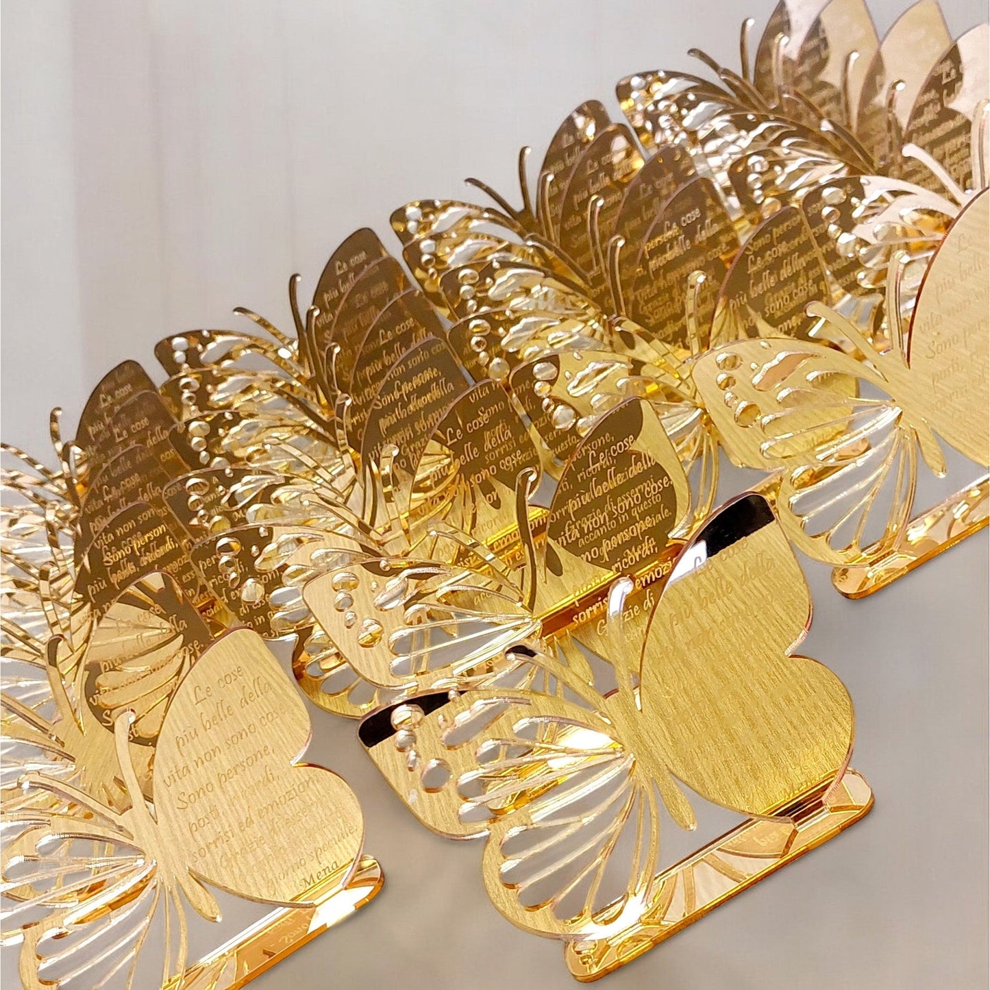 Farfalla in plexiglass personalizzata con incisione
