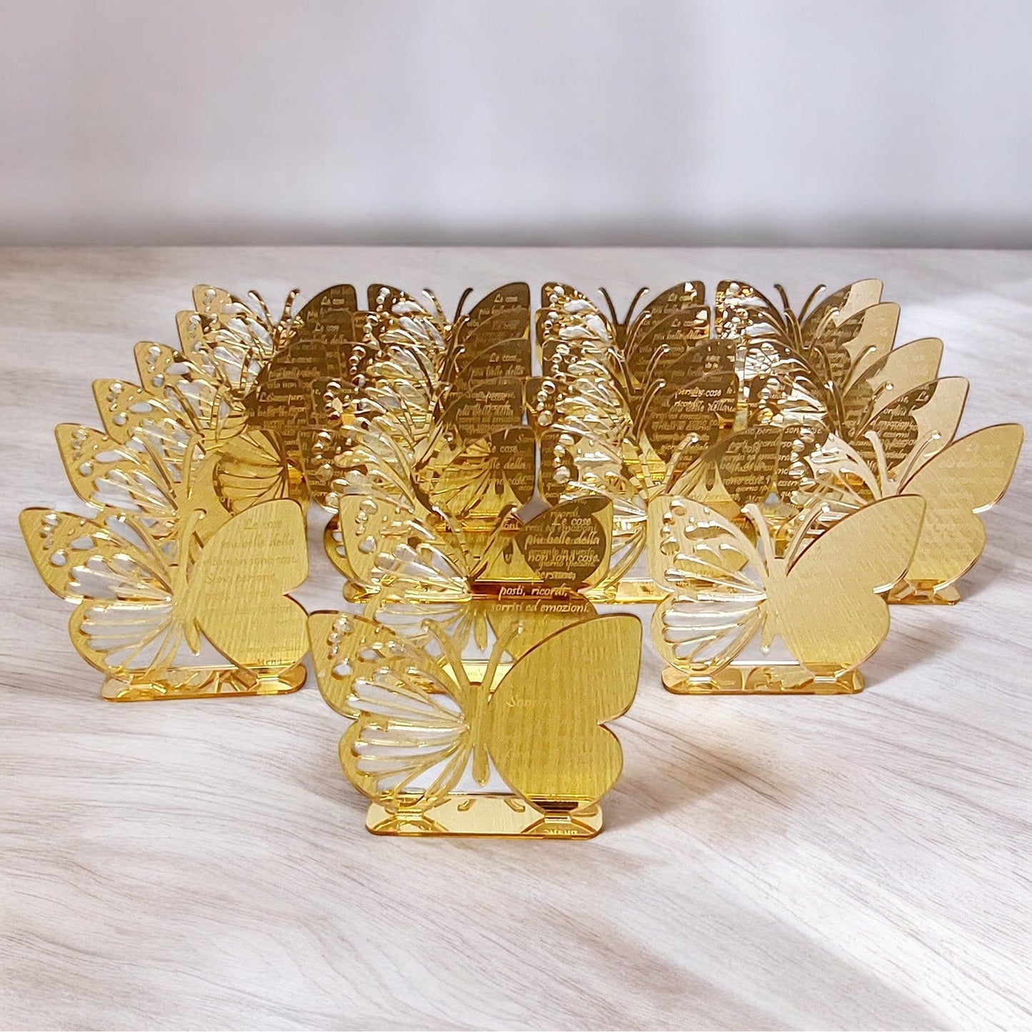 Farfalla in plexiglass personalizzata con incisione