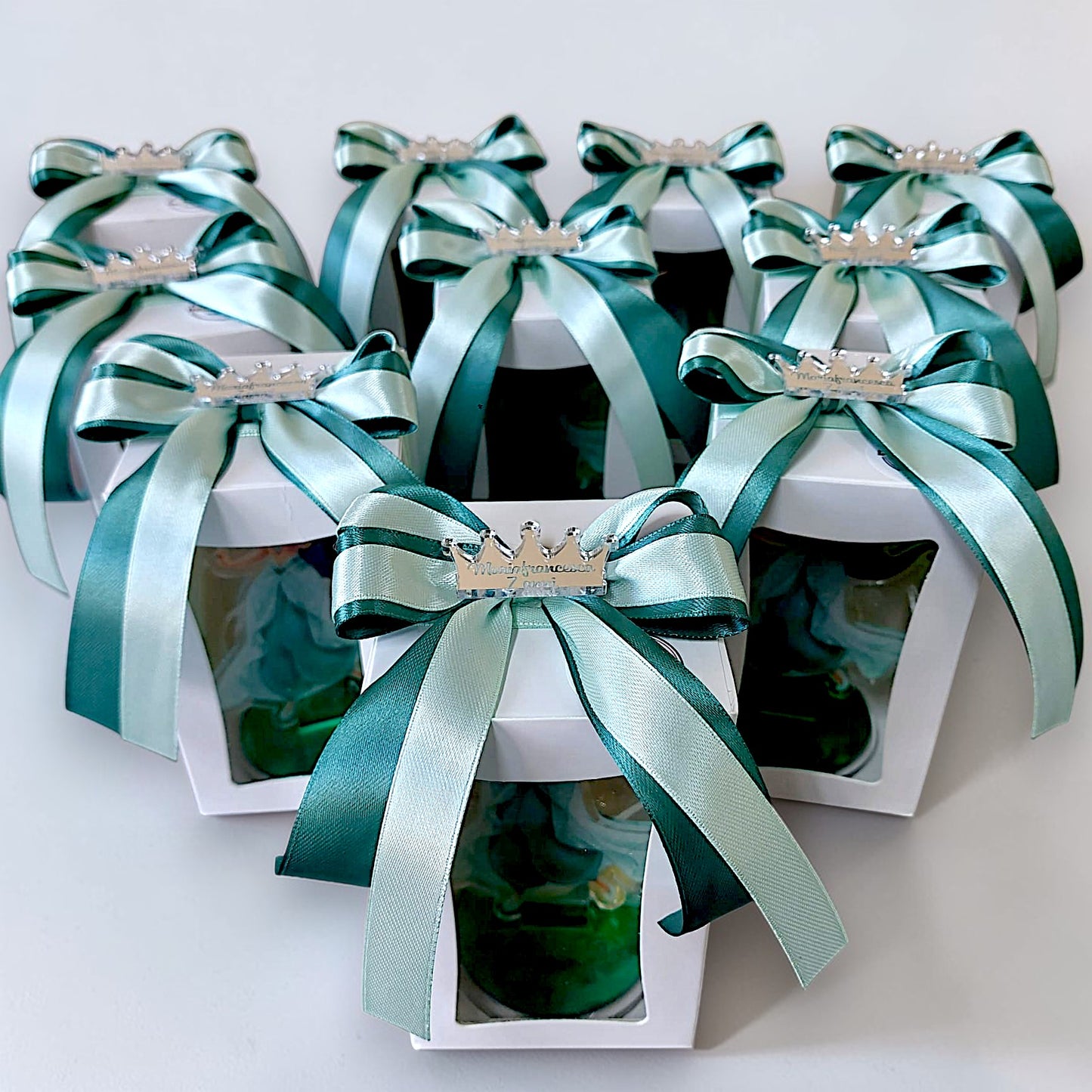 Birthday favor, customizable with an image of your favorite character
