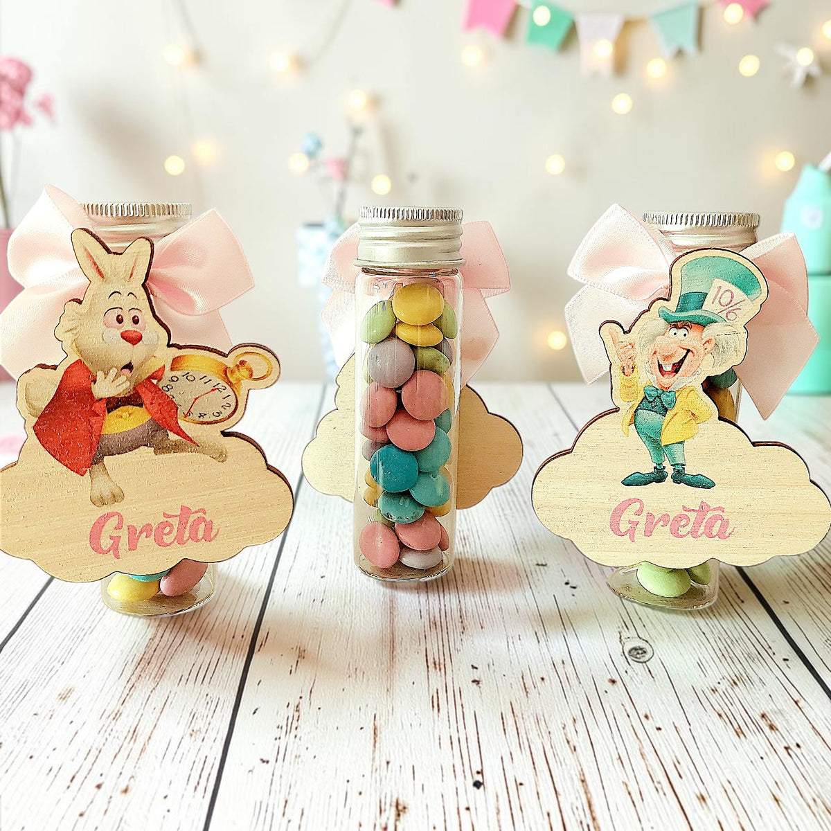 Personalized magnets in your chosen theme for party favors