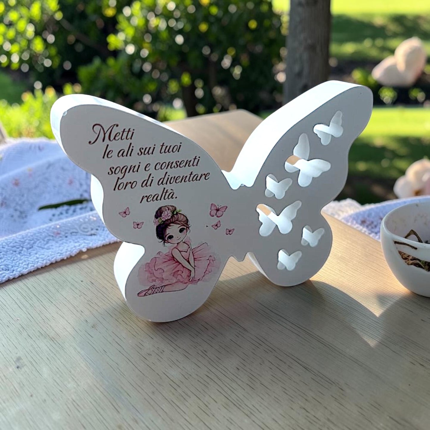 Farfalla in gesso, personalizzata in tema ballerina