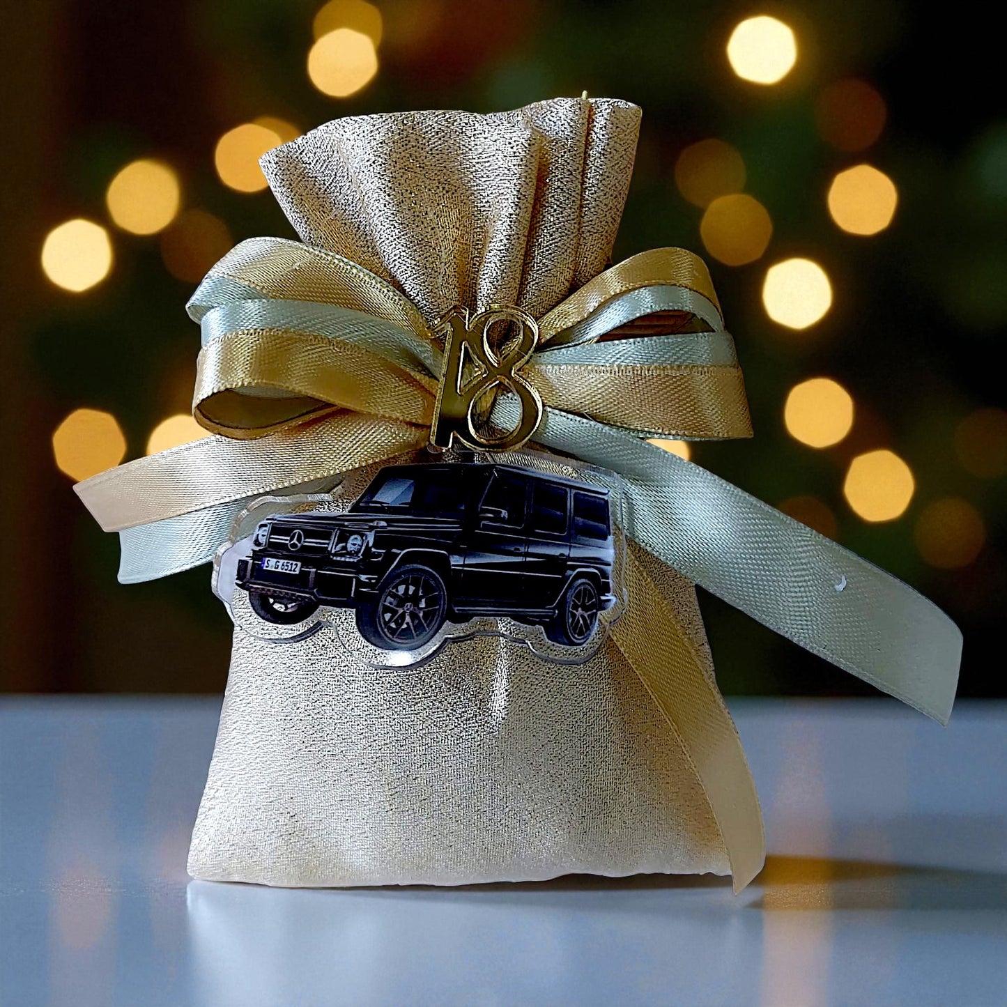 Plexiglass keychains with a chic handbag and sports car theme