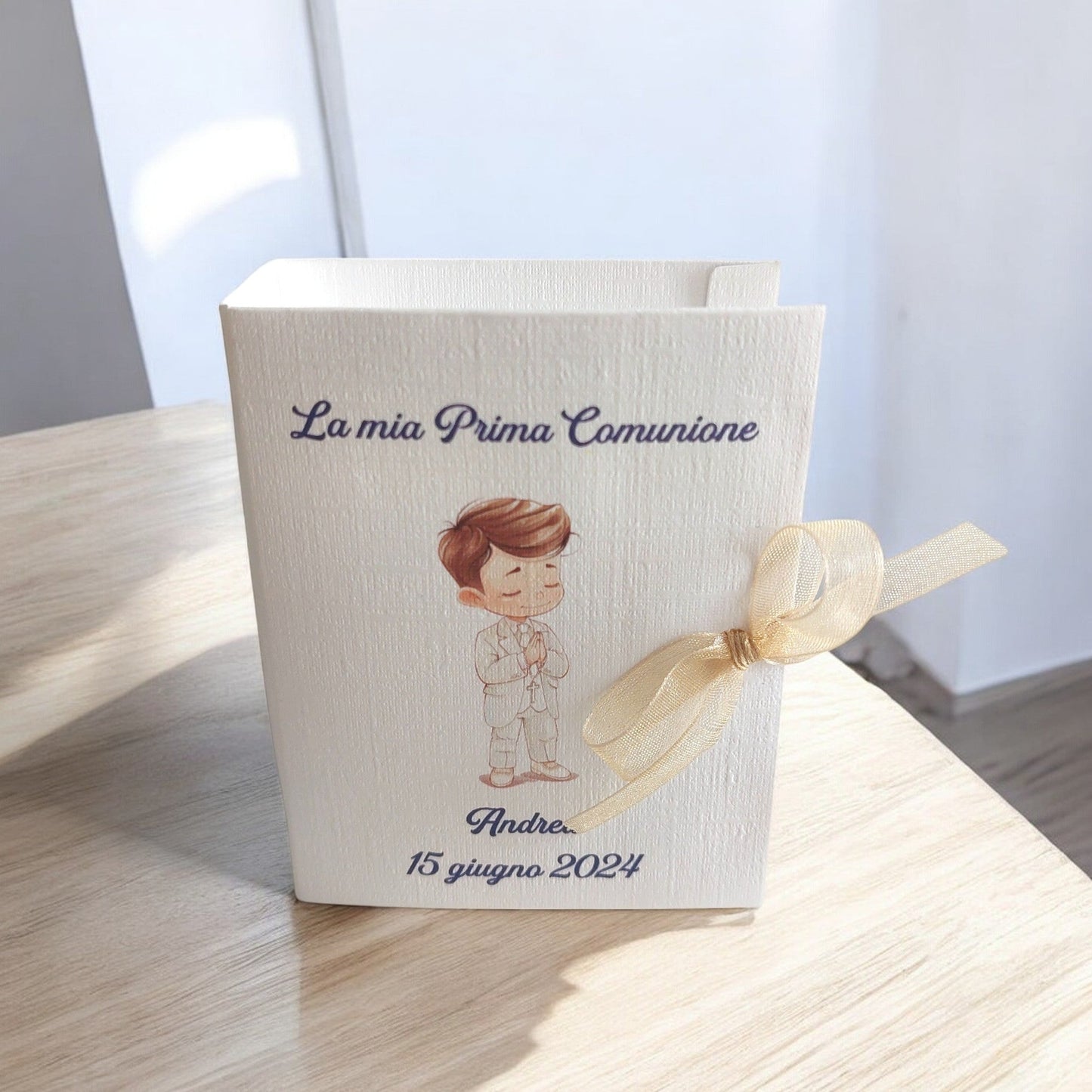 Scatolina porta confetti a forma di libro