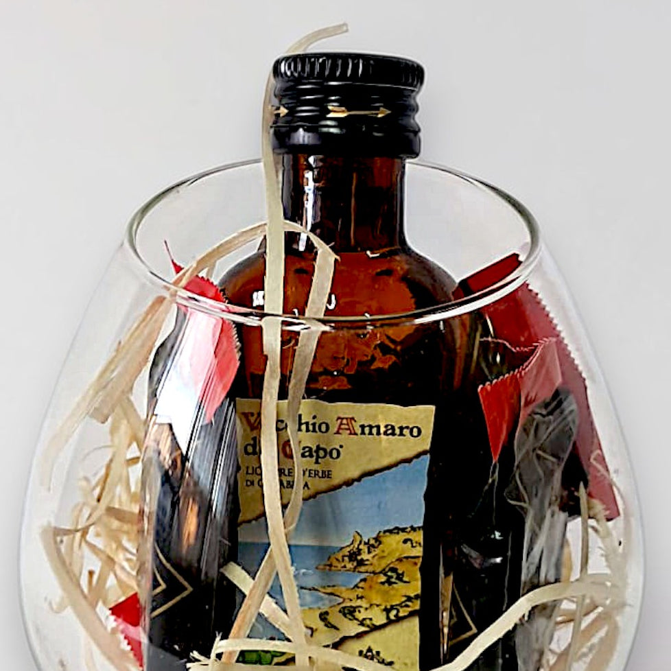 Bomboniera per festa 18 anni, bicchierino con cioccolatini e liquore mignon