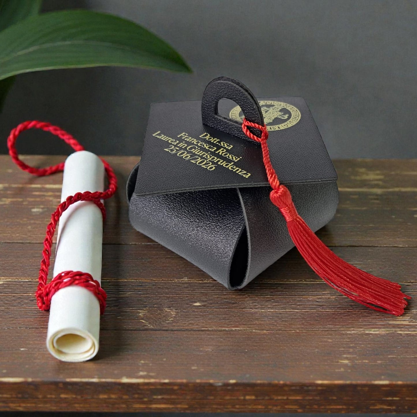 Tocco laurea porta confetti in ecopelle